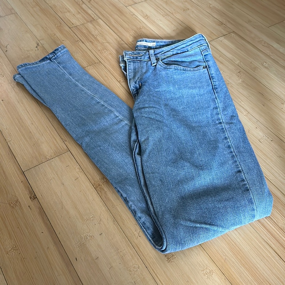 Levi’s - 721 High Rise Skinny - 28